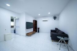 Orchard Tower Rear Block Apartment (D9), Apartment #637761991